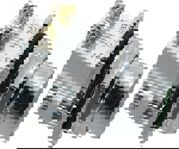 Push-Button Switch: Momentary (MO)